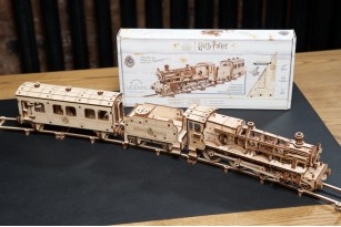 Harry Potter™ Hogwart's Express™ Train Model Kit  UGR70176